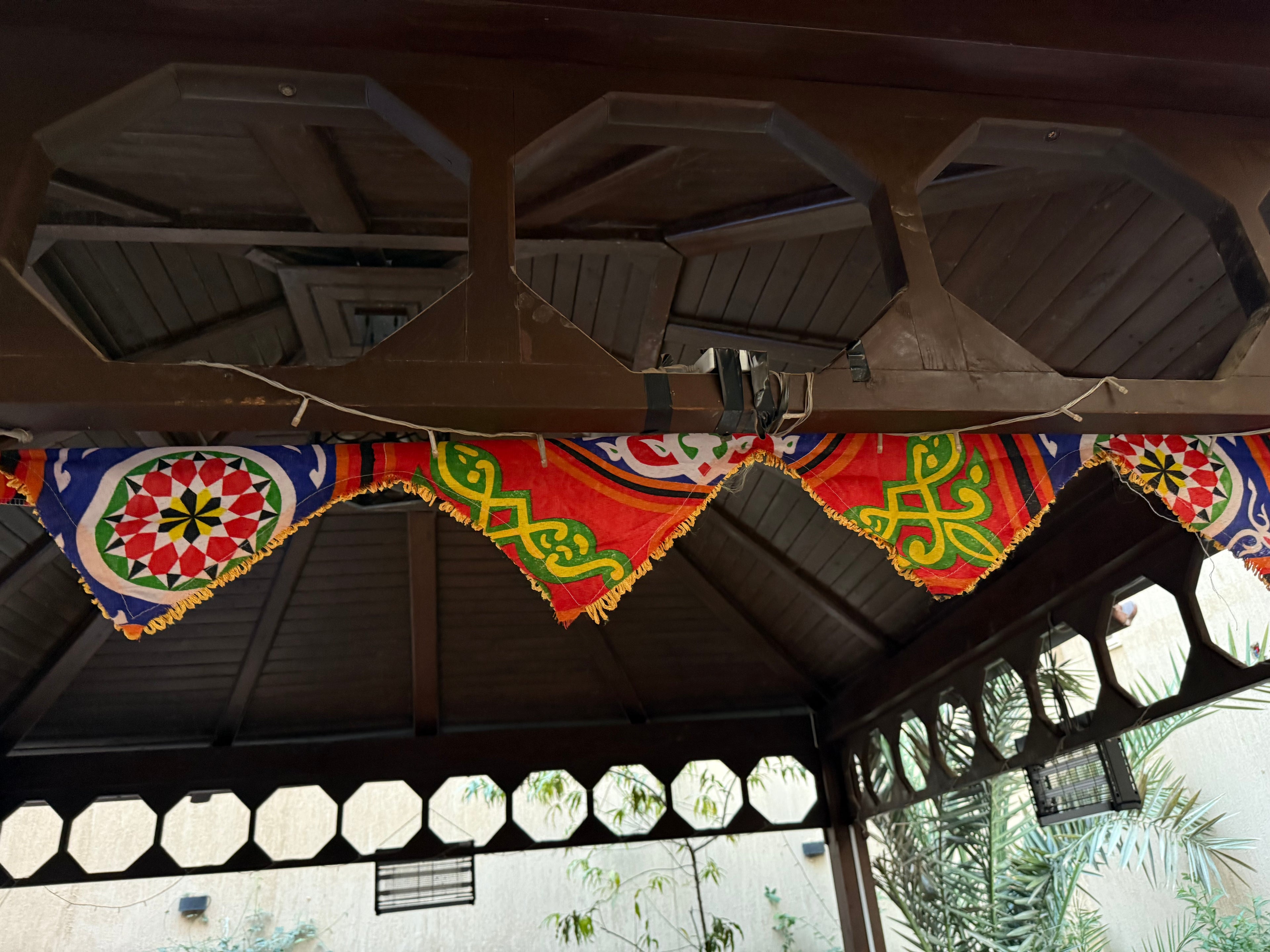 Add a festive Ramadan touch to your home ✨
Colorful Ramadan wall hanging decoration
Length: 1 meter”